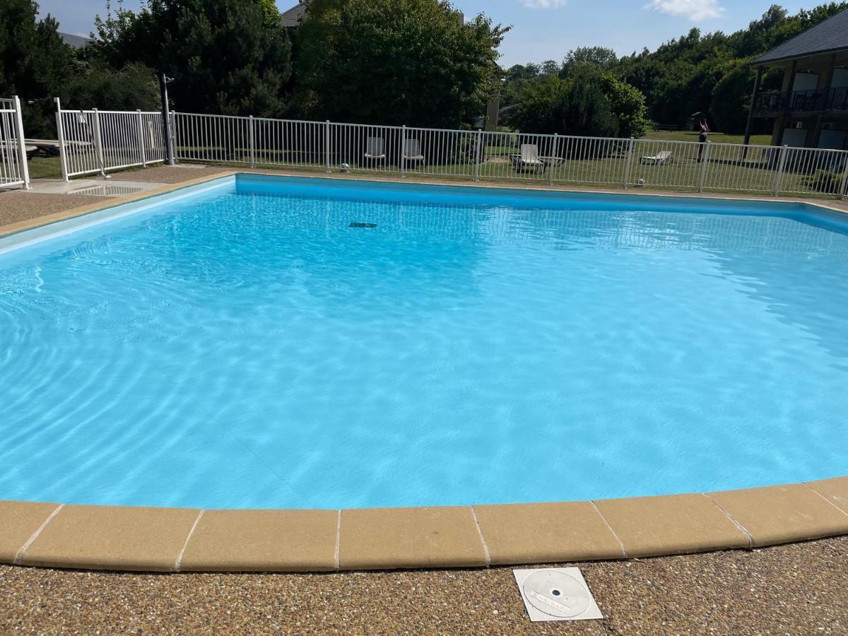 Апартаменты Studio Cote Piscine Экемовиль Экстерьер фото